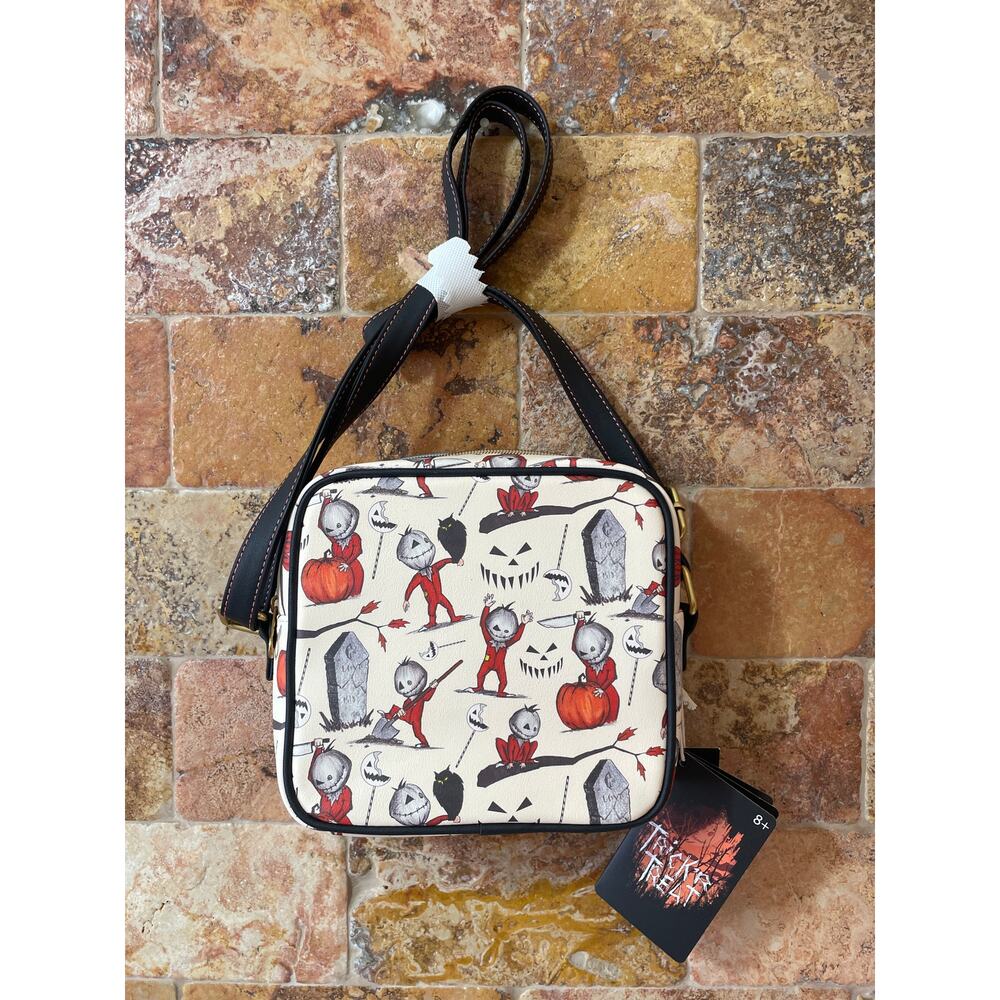 Loungefly Bag Crossbody Trick Treat Purse Sam NWT Halloween Zip Pumpkin Horror - Picture 3 of 11